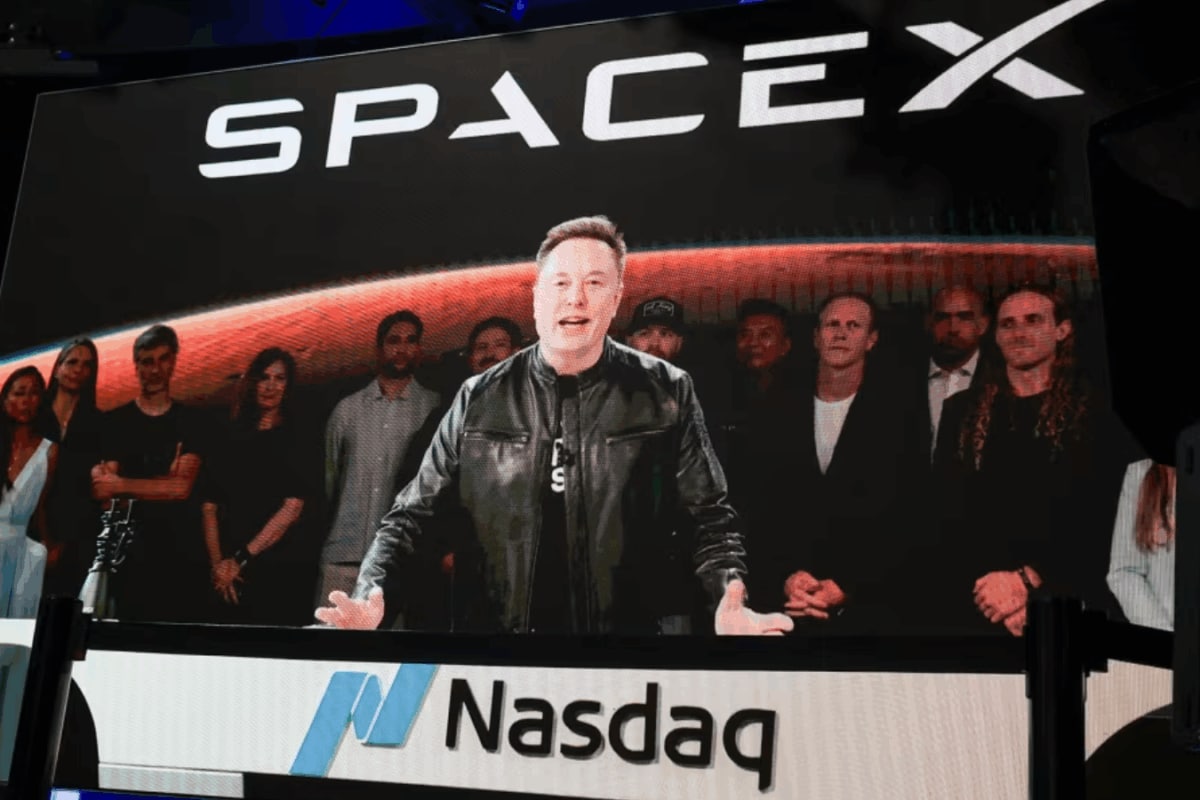 Elon Musk Becomes World's First Trillionaire. But How Much Money Is $1 Trillion?