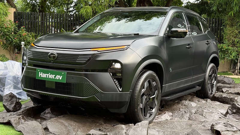 India’s EV Story Gets a Fresh Charge in April 2026: Tata, Mahindra & Newcomers Keep the Plug Busy
