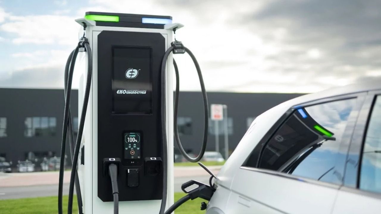 Karnataka’s EV dream hits roadblocks: Users struggle with charging costs and infrastructure deficits