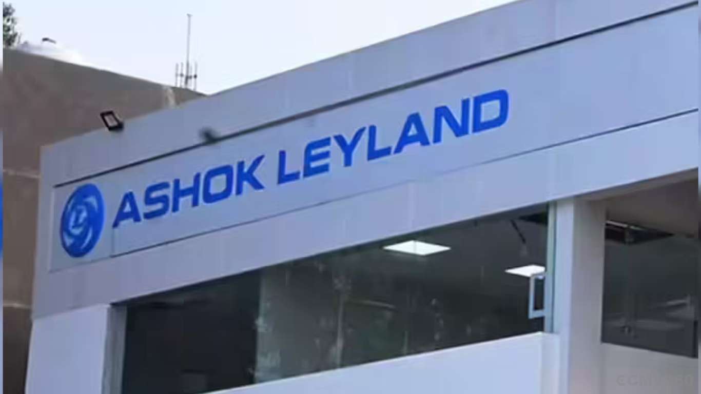 Ashok Leyland Secures 715-Vehicle Order from VRL Logistics, 300 Units Delivered